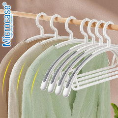 Microcase Plastik Kaliteli Kaydırmaz Pad'li Elbise Askılığı 1 ADET AL5710