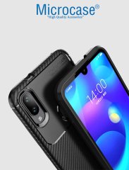 Microcase Xiaomi Mi Play Maxy Serisi Carbon Fiber Silikon Kılıf - Siyah + Tempered Glass Cam Koruma (SEÇENEKLİ)